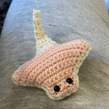 Load image into Gallery viewer, Small Handcrafted Crochet Stingray