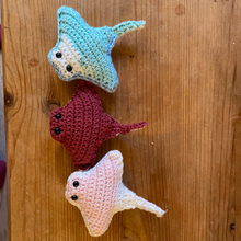 Load image into Gallery viewer, Small Handcrafted Crochet Stingray