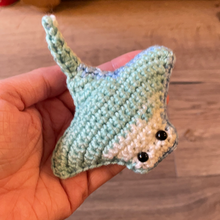 Load image into Gallery viewer, Small Handcrafted Crochet Stingray