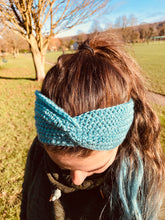 Load image into Gallery viewer, Teal Knot Earwarmer/Headband.
