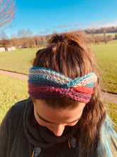 Load image into Gallery viewer, Crochet knotted Earwarmers
