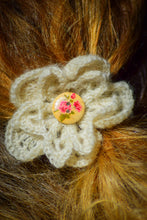 Load image into Gallery viewer, Crochet Flower Hair Clip
